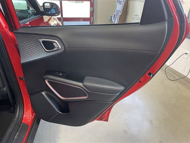 Used 2023 Kia Soul LX FWD image 22