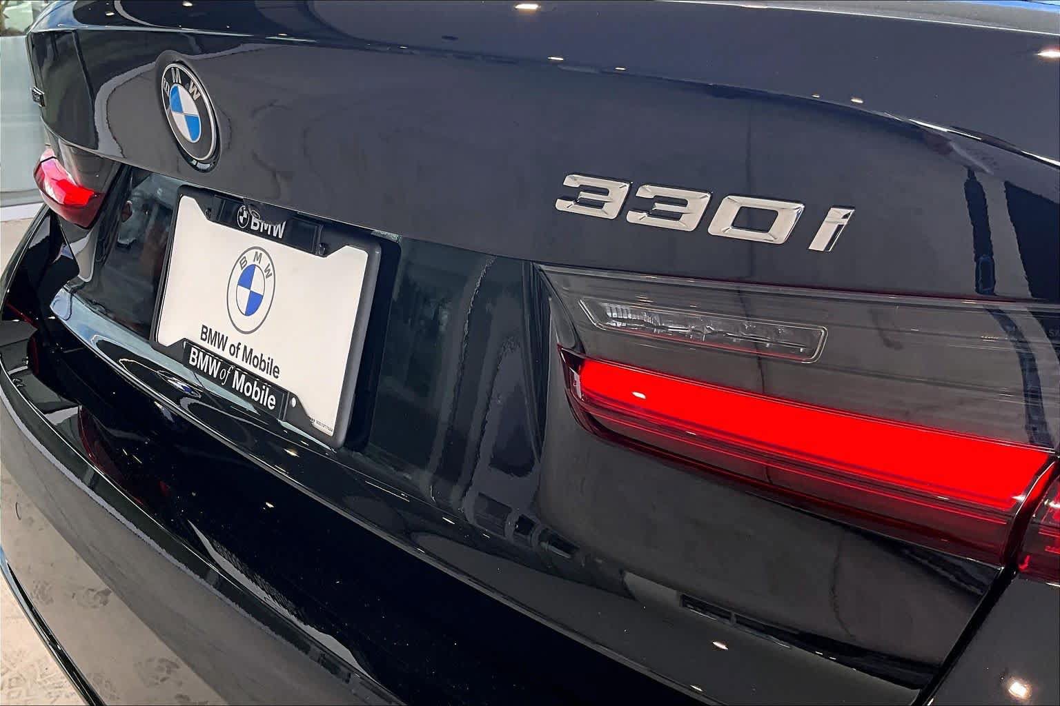 Used 2026 BMW 330i xDrive Sedan AWD/4WD image 9