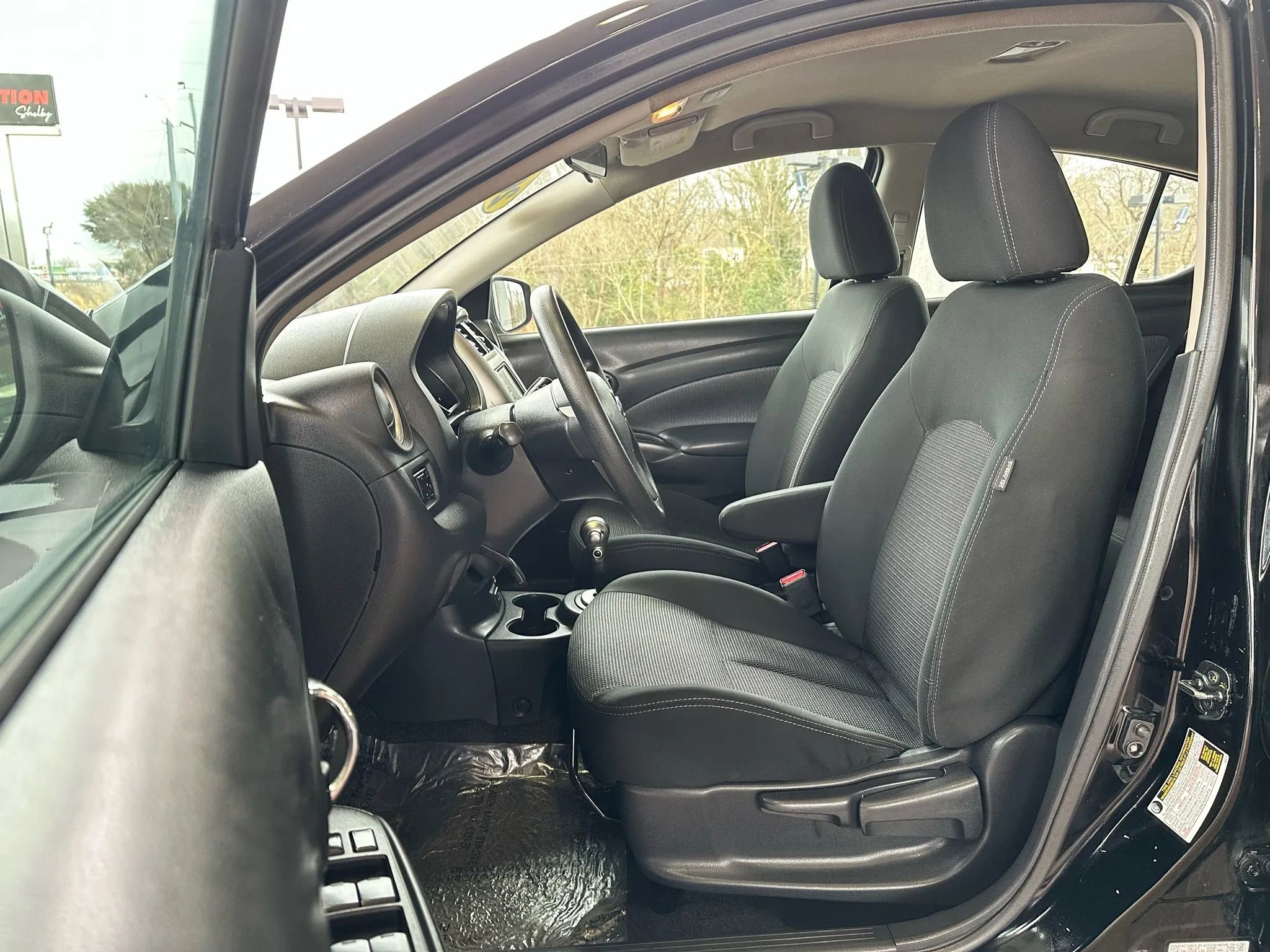 Used 2019 Nissan Versa SV image 9