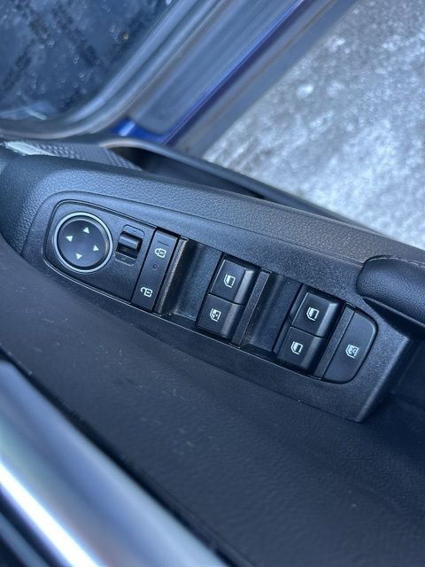 Used 2023 Kia Seltos SX image 28