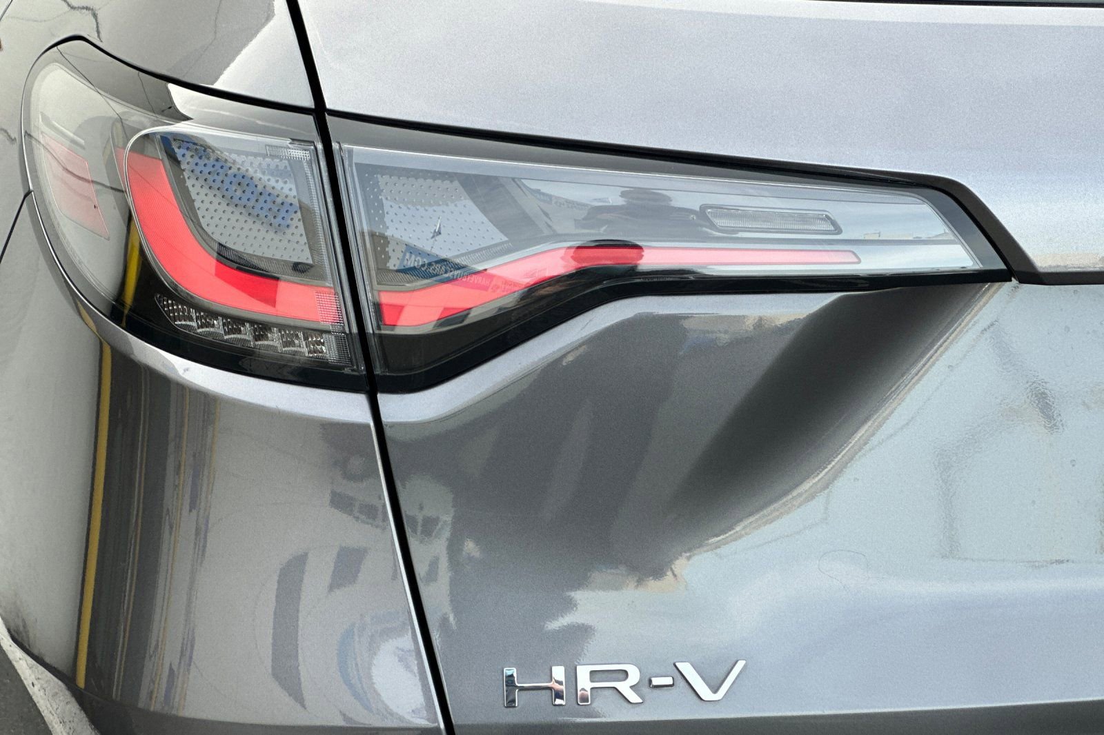Used 2025 Honda HR-V LX image 33