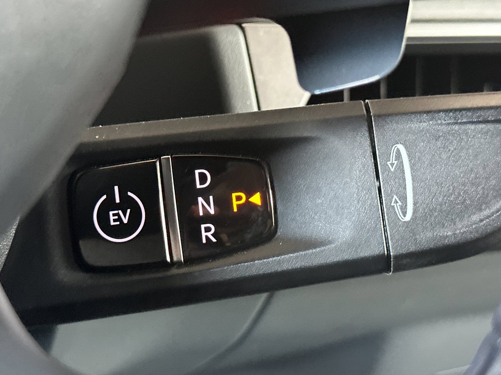 Certified 2024 Kia EV9 Light Long Range RWD image 30