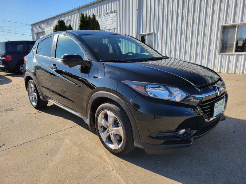 Used 2017 Honda HR-V EX image 1