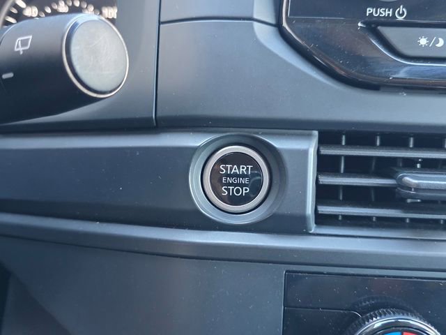 Used 2024 Nissan Pathfinder S image 30