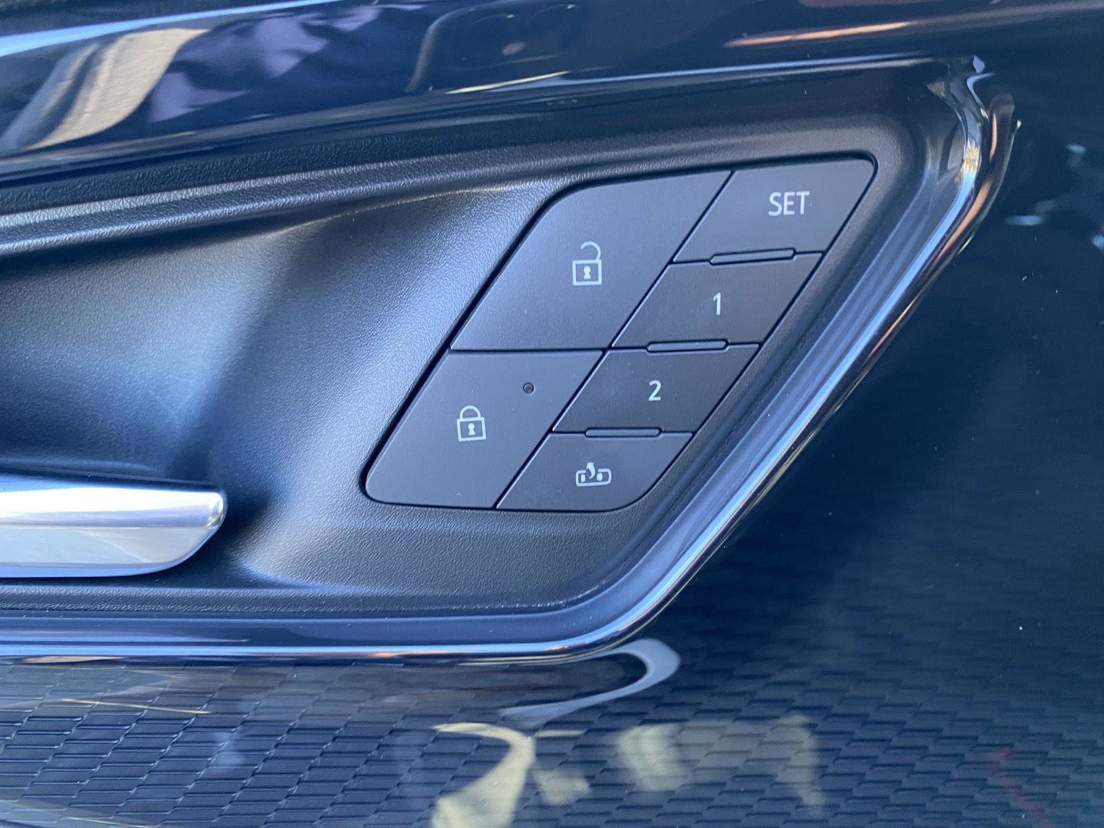 Used 2025 Chevrolet Blazer EV RS image 21