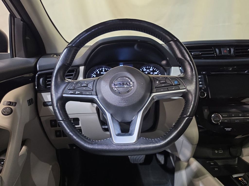 Used 2022 Nissan Rogue Sport SL w/ Premium Package image 11