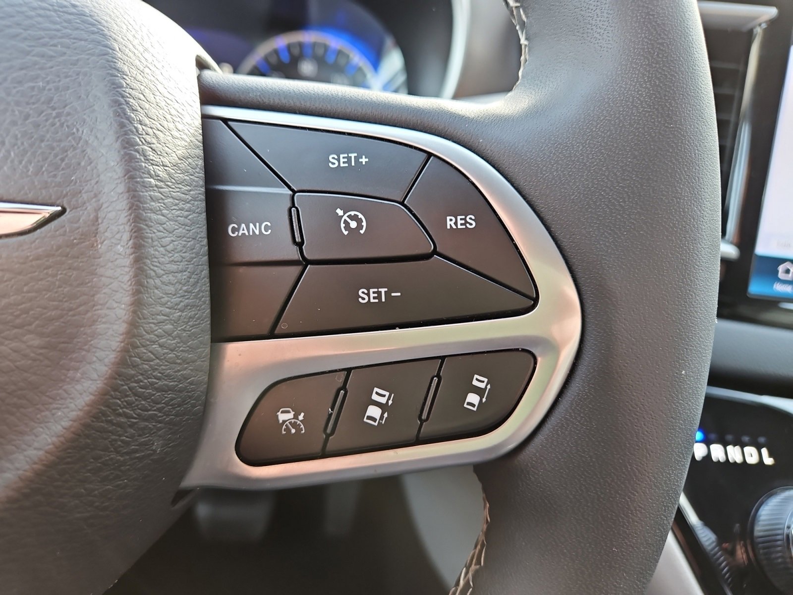 Used 2024 Chrysler Pacifica Touring-L image 26