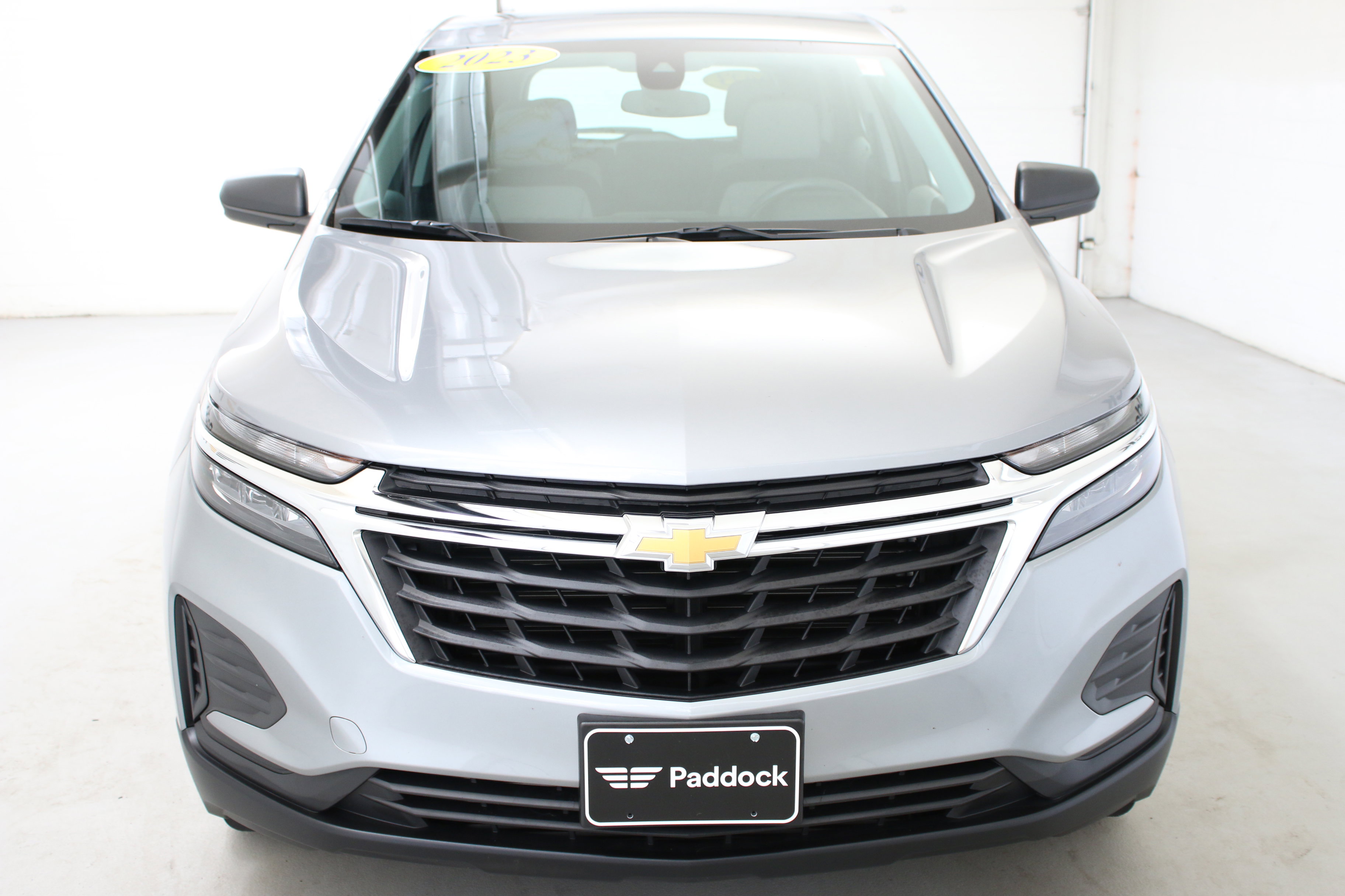 Used 2023 Chevrolet Equinox LS FWD image 2
