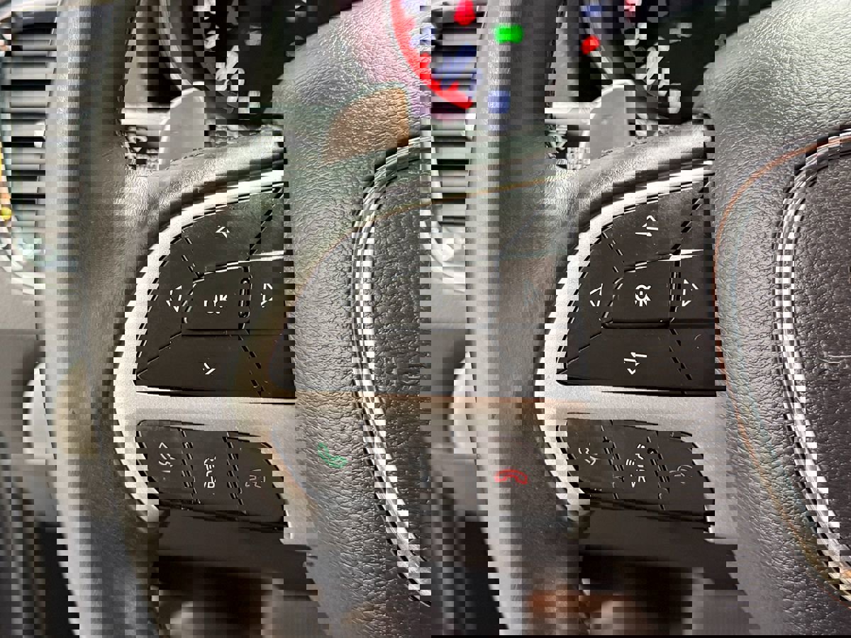 Used 2015 Dodge Durango R/T image 19