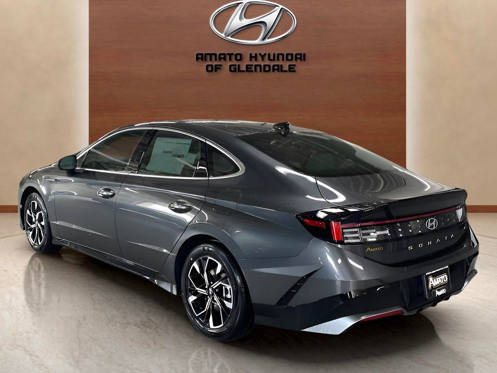 Certified 2025 Hyundai Sonata SEL AWD/4WD image 4