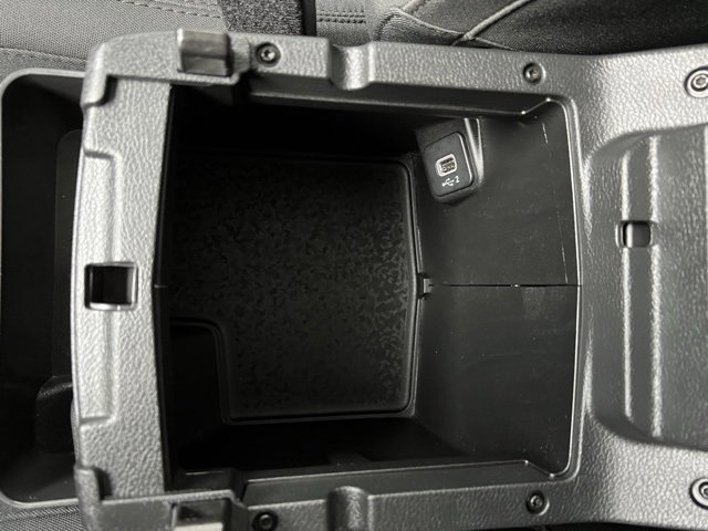 Used 2023 Jeep Wrangler Unlimited w/ Cold Weather Group image 35