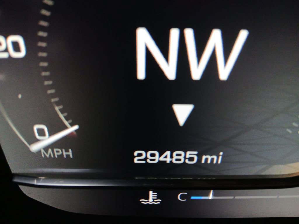 Used 2022 GMC Yukon XL Denali image 17