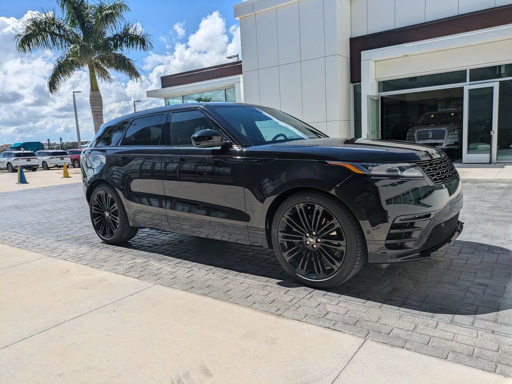 New 2026 Land Rover Range Rover Velar Dynamic SE image 2