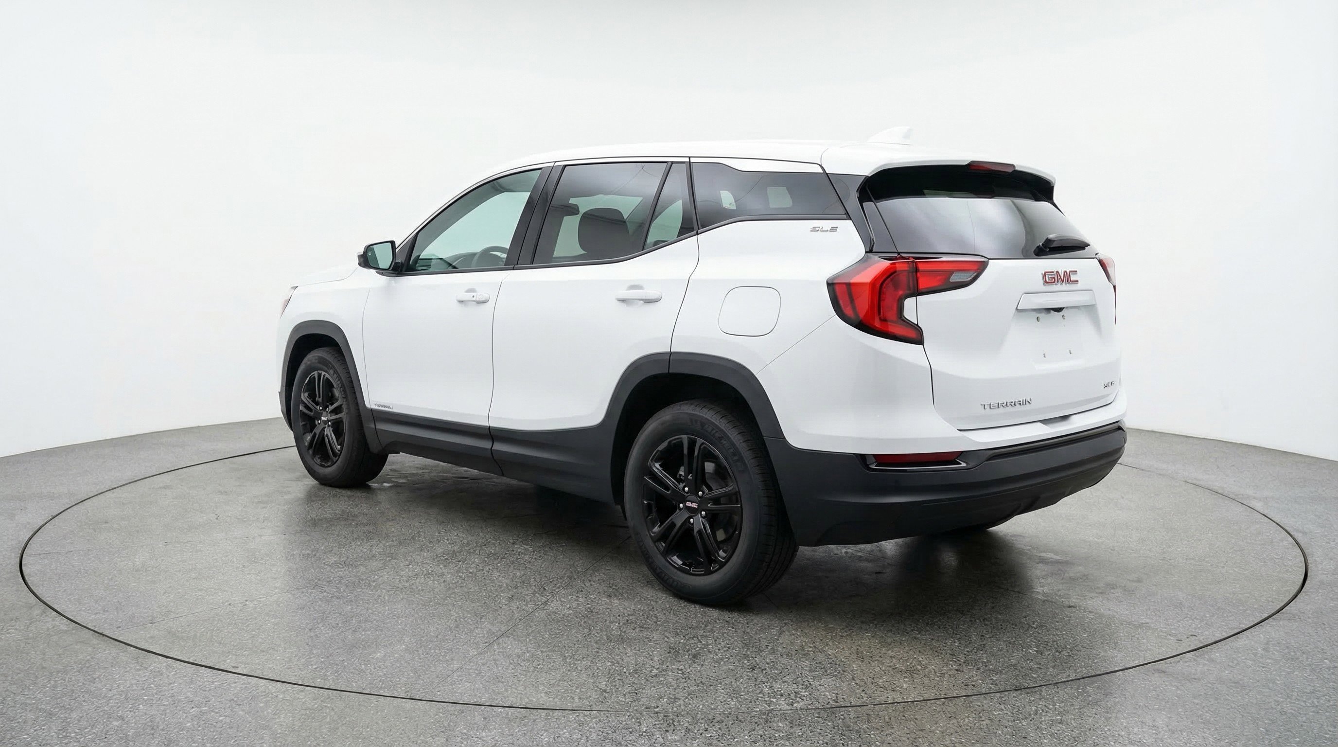 Used 2024 GMC Terrain SLE image 6