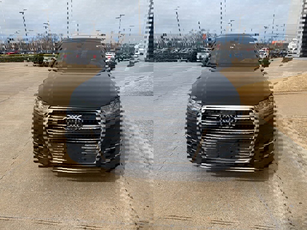 Used 2019 Audi Q7 3.0T Premium Plus w/ Premium Plus Package image 3