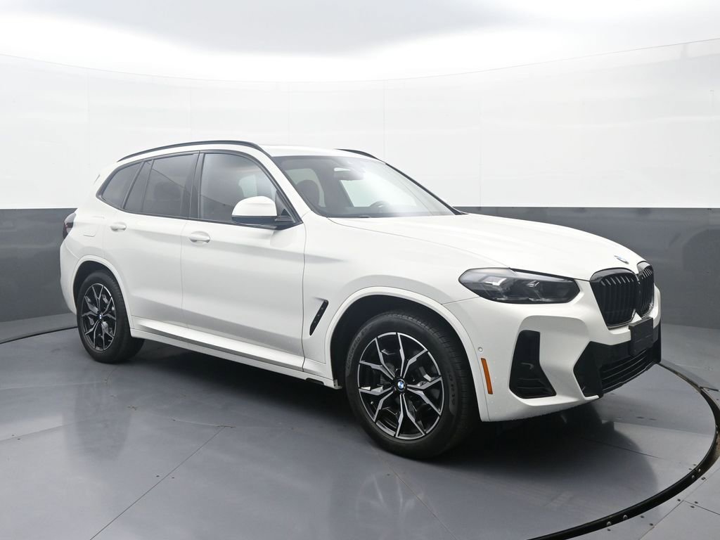 Used 2024 BMW X3 xDrive30i w/ Premium Package w/ZPA image 3