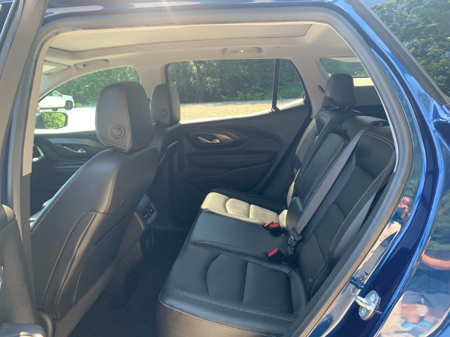Used 2022 GMC Terrain SLT AWD/4WD image 18