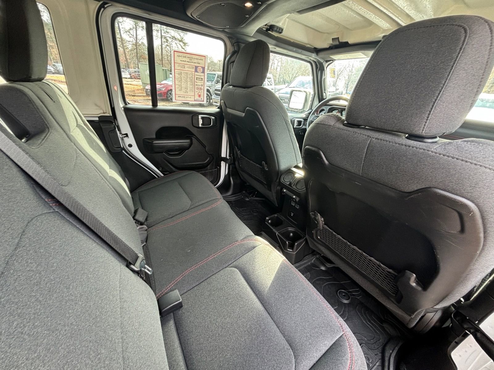 Used 2024 Jeep Wrangler Unlimited Rubicon image 19