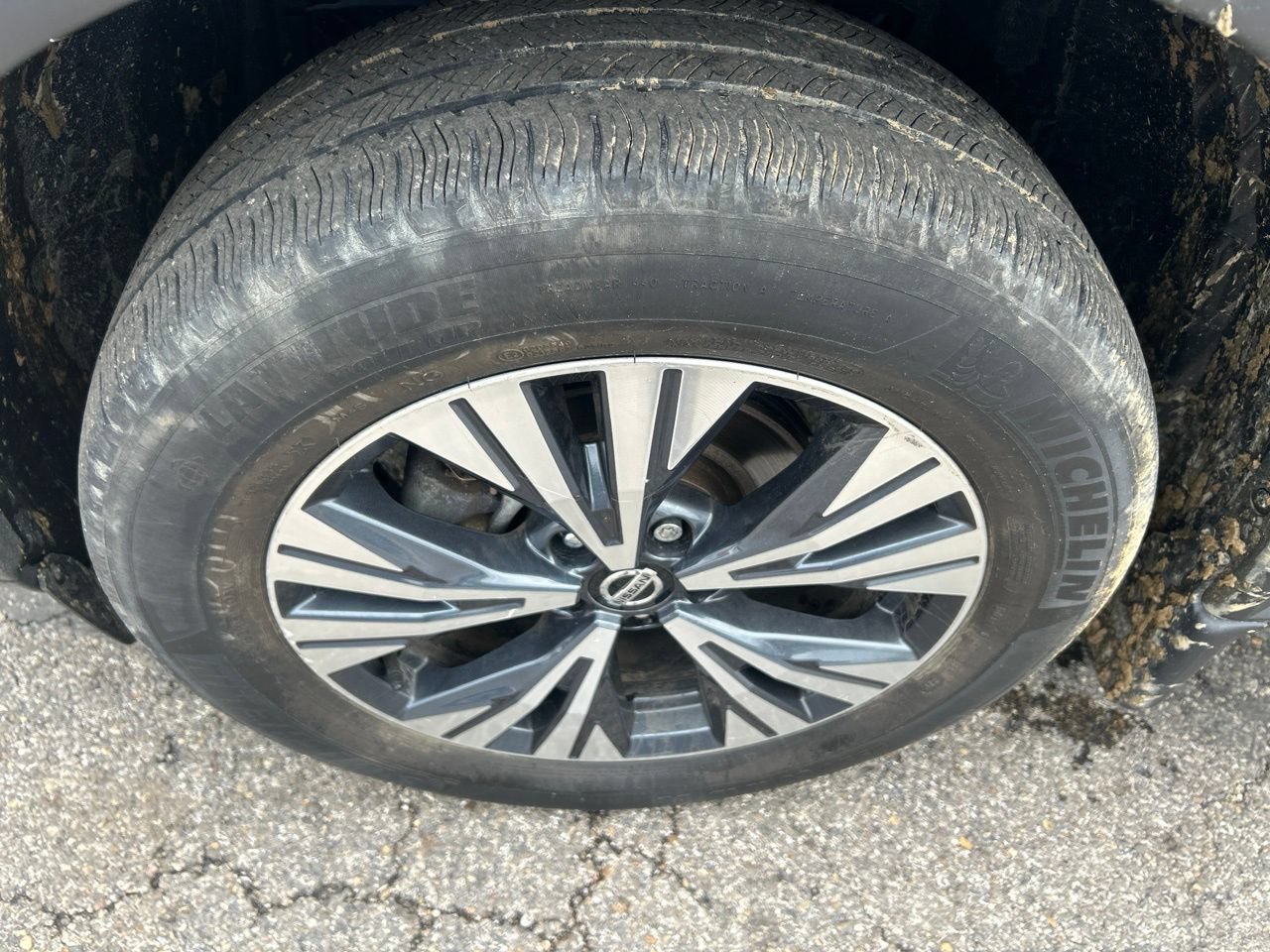 Used 2021 Nissan Rogue SV FWD image 9