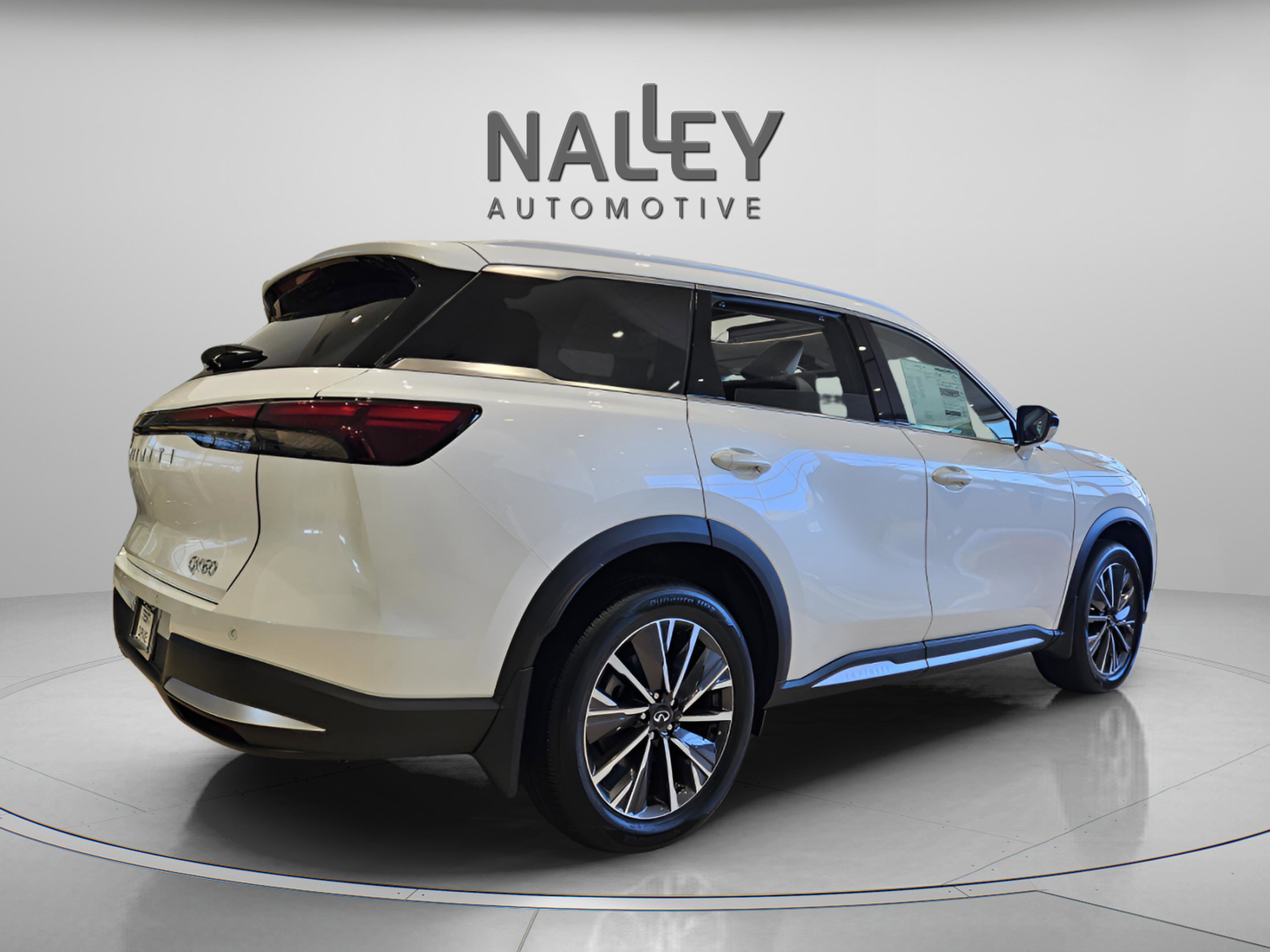 New 2026 INFINITI QX60 Luxe image 5