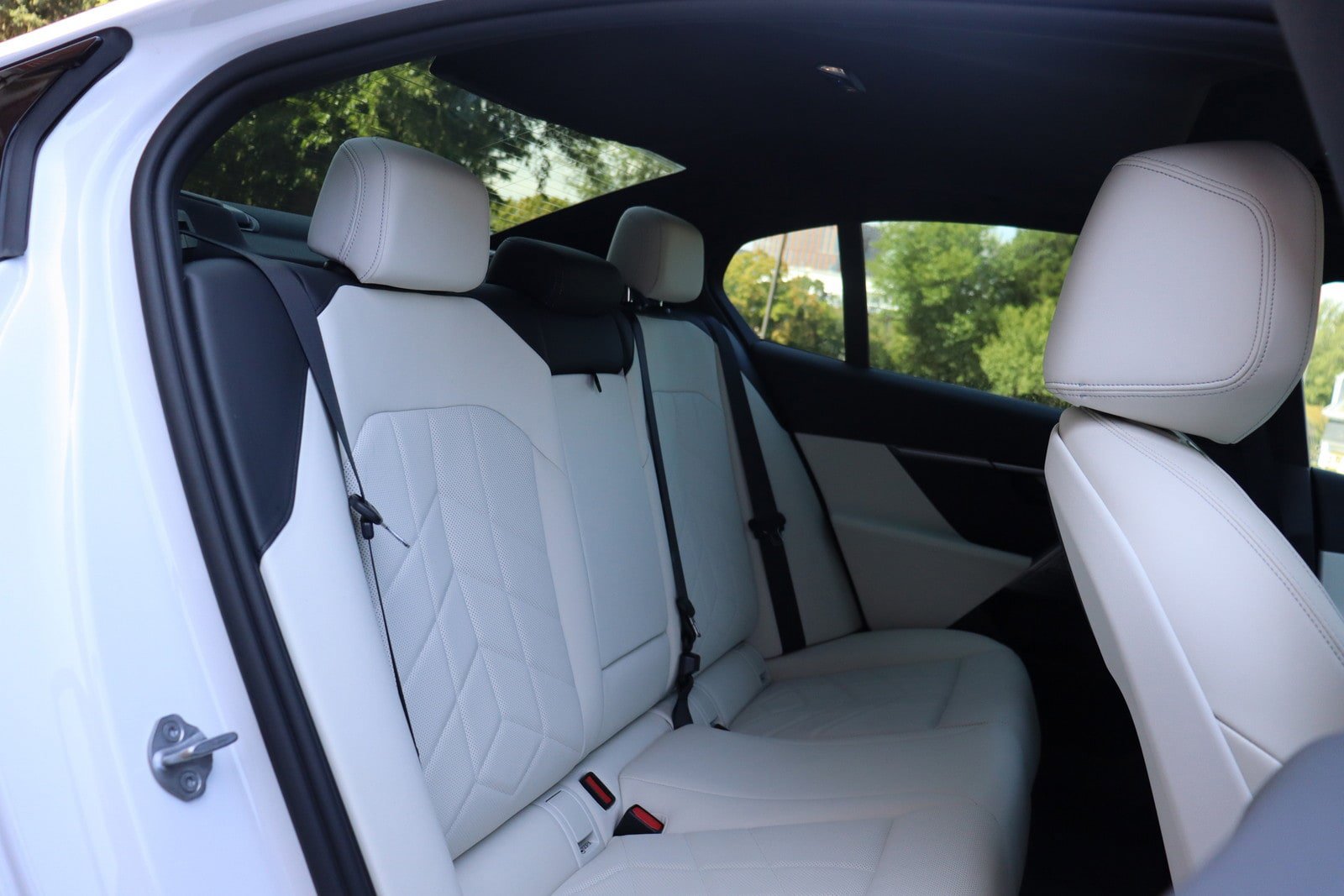 Used 2024 BMW i5 M60 w/ Premium Package AWD/4WD image 21