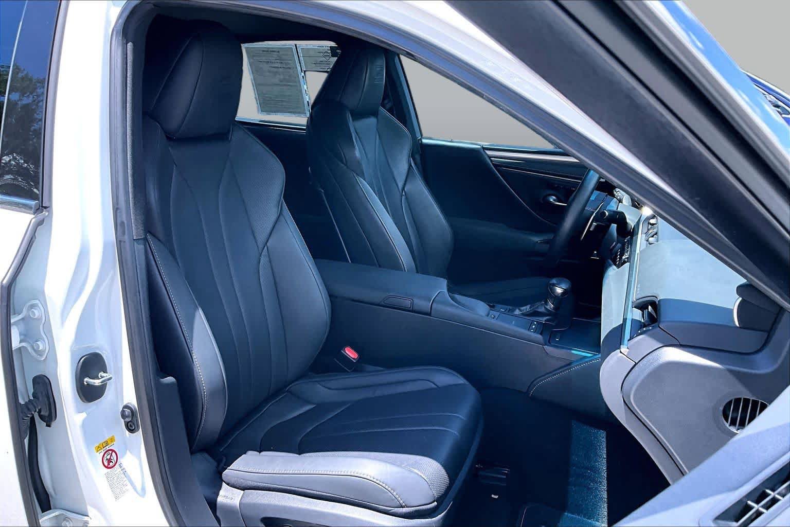 Used 2019 Lexus ES 350 F Sport w/ Accessory Package 2 FWD image 9