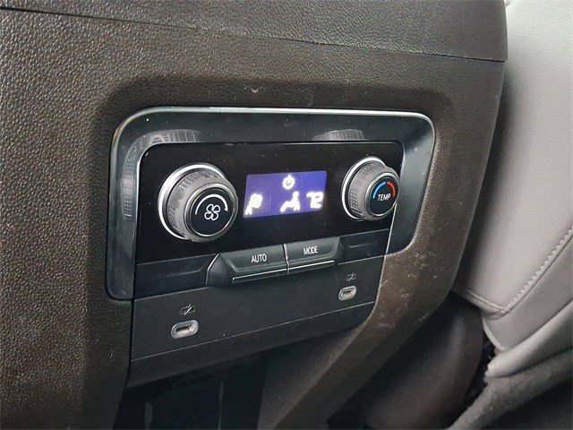 Certified 2023 Chevrolet Suburban LT image 10
