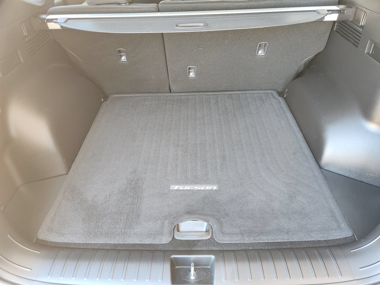 Certified 2025 Hyundai Tucson SE FWD image 31