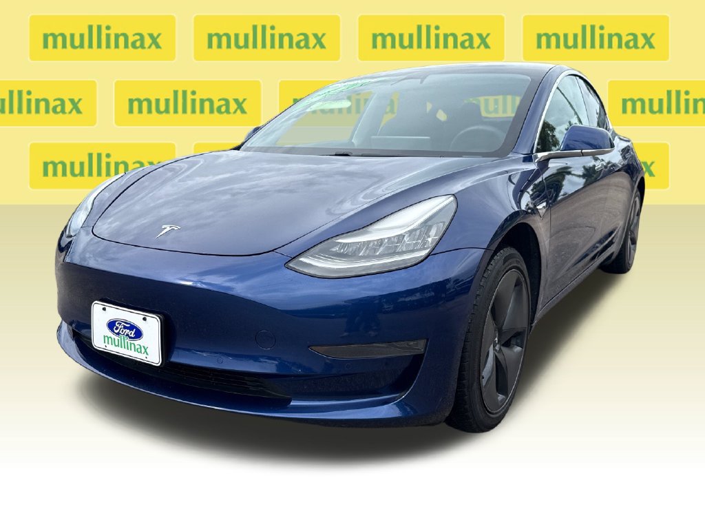 Used 2020 Tesla Model 3 Standard Range Plus RWD image 9