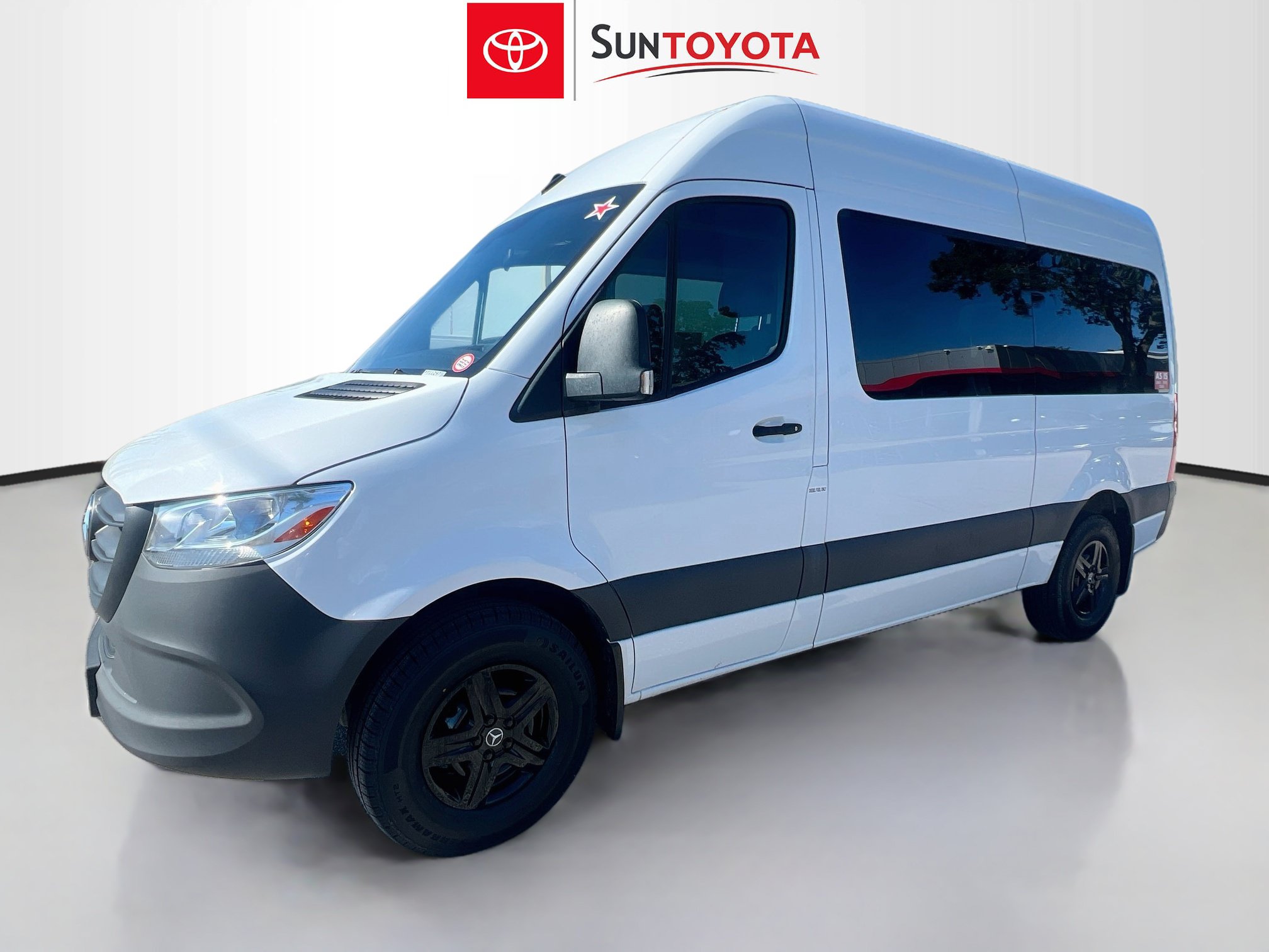 Used 2024 Mercedes-Benz Sprinter 2500 image 11