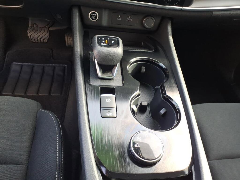 Used 2023 Nissan Rogue S image 16