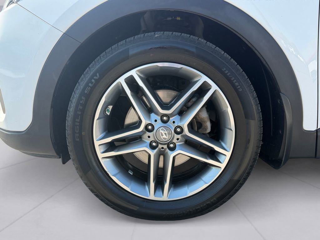 Used 2019 Hyundai Santa Fe XL image 9