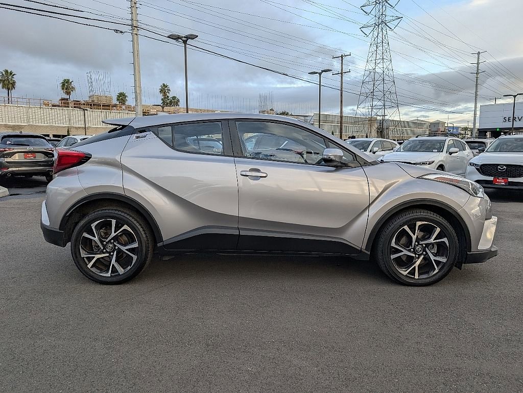 Used 2018 Toyota C-HR XLE image 7