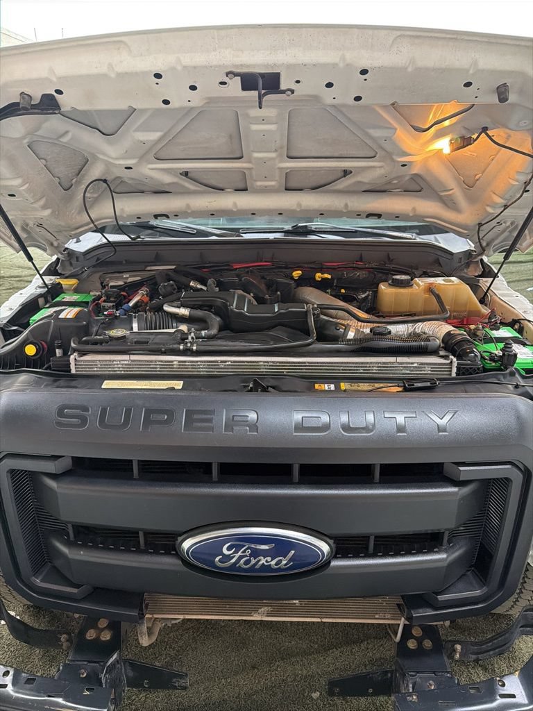 Used 2014 Ford F550 4x4 Crew Cab Super Duty image 41