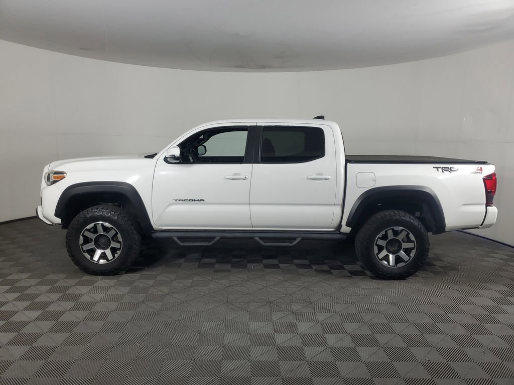 Used 2019 Toyota Tacoma TRD Off-Road image 7