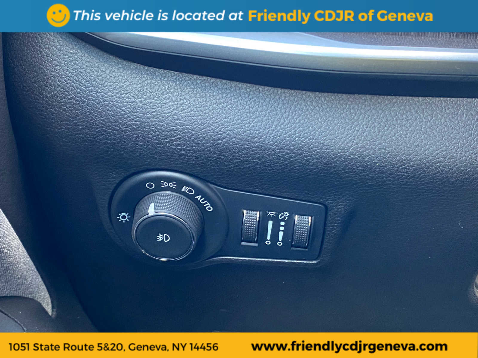 Used 2022 Jeep Compass Latitude w/ Sun and Sound Group image 16