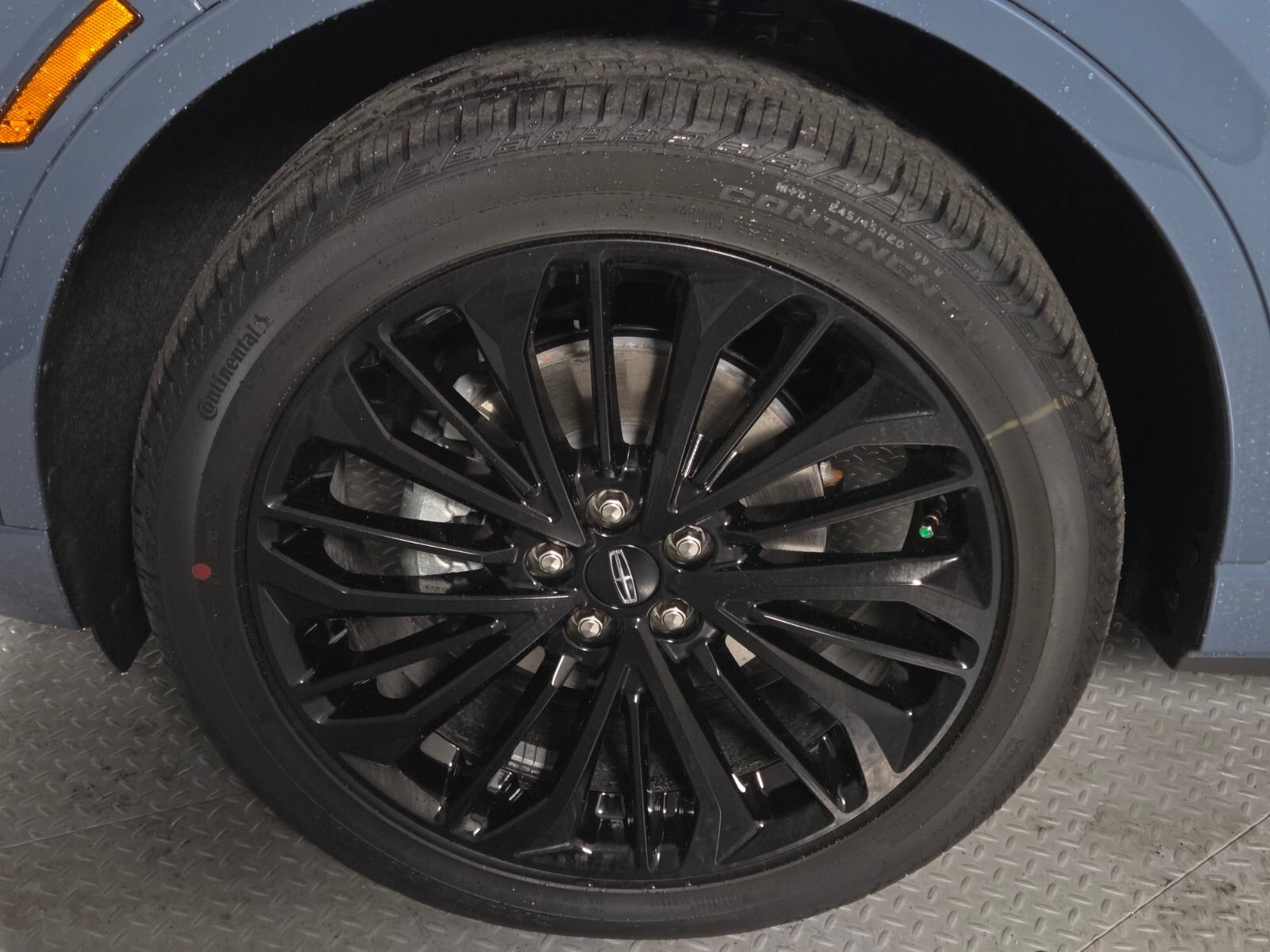 New 2026 Lincoln Corsair Reserve w/ Jet Appearance Package FWD image 11