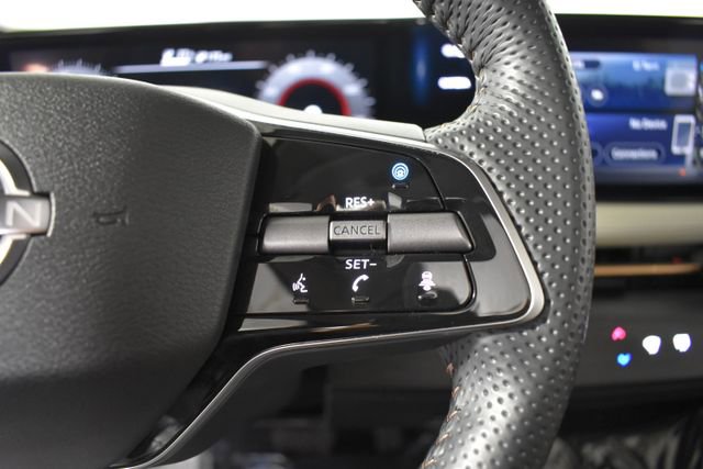 Used 2024 Nissan Ariya AWD image 17