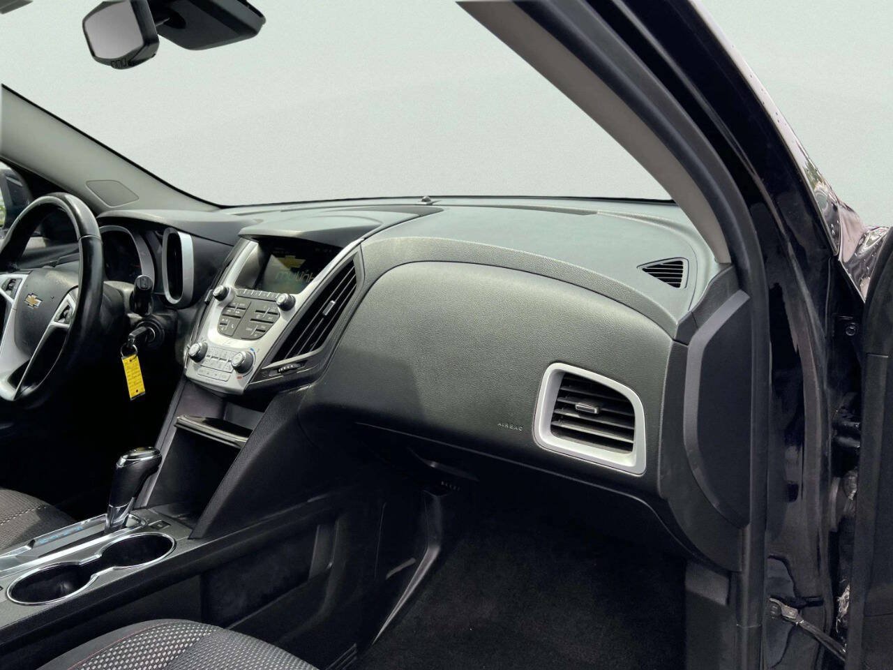 Used 2016 Chevrolet Equinox LT w/ Convenience Package FWD image 9