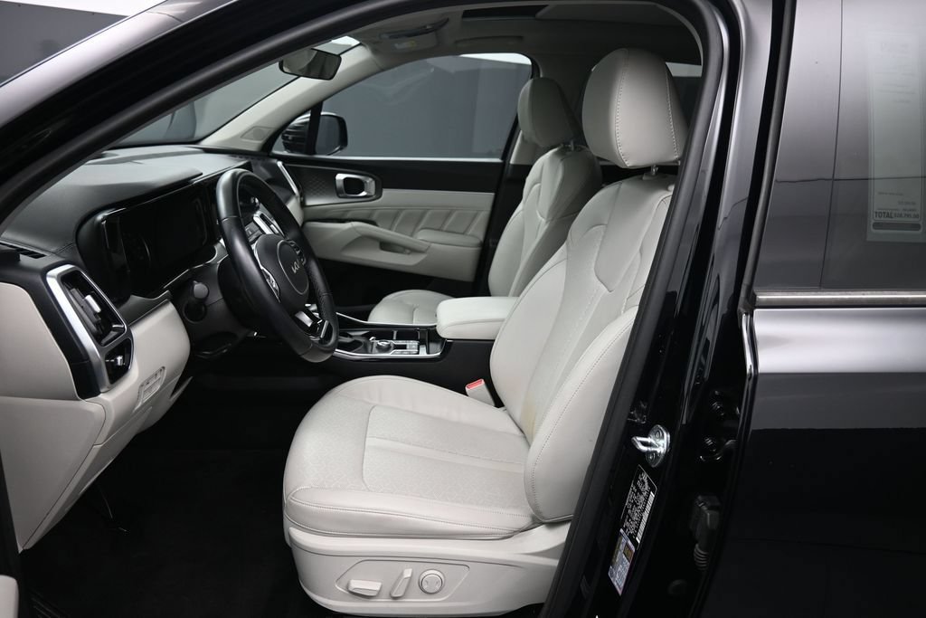 Used 2022 Kia Sorento SX AWD/4WD image 19