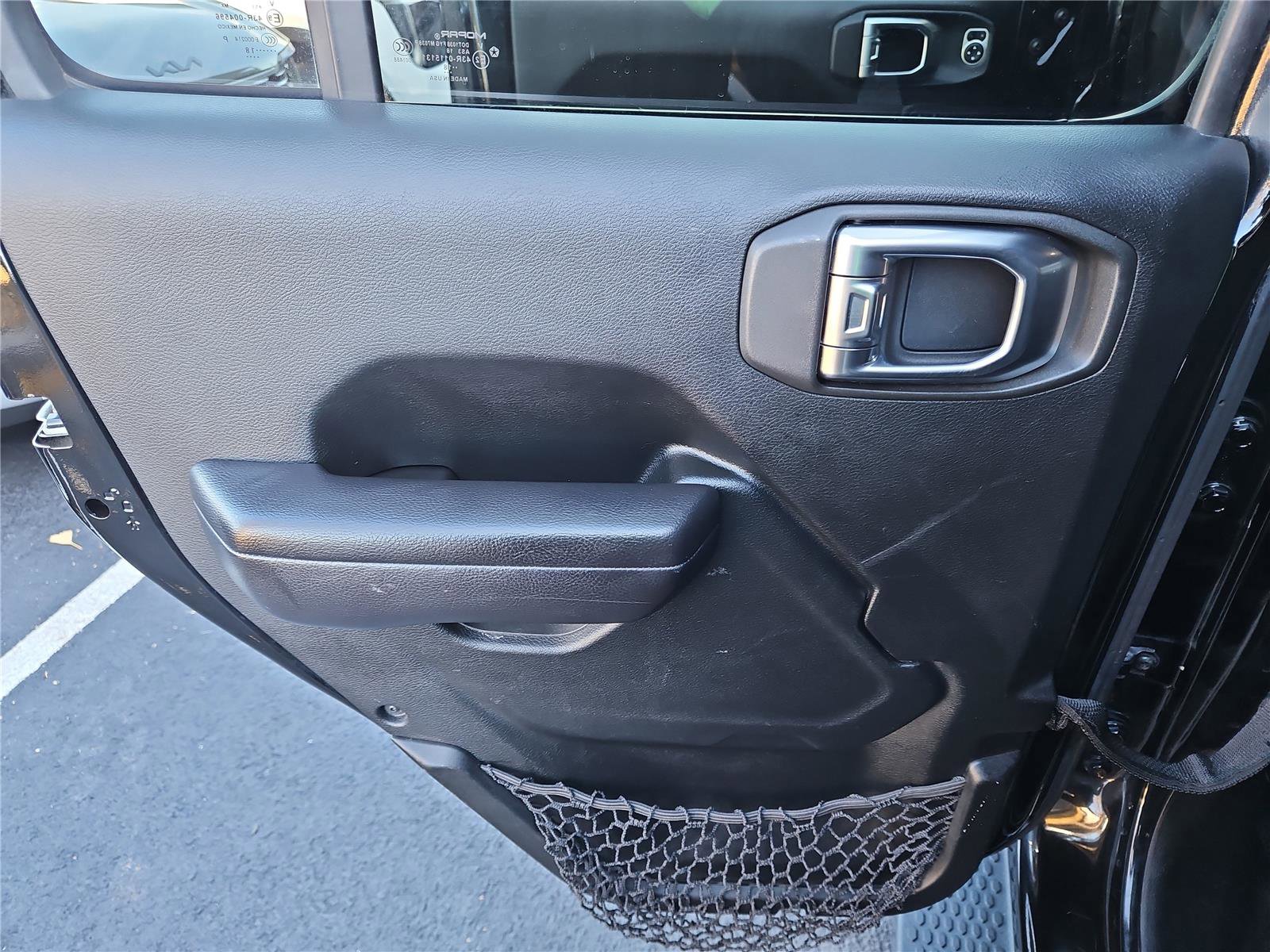 Used 2018 Jeep Wrangler Unlimited Sport S image 24