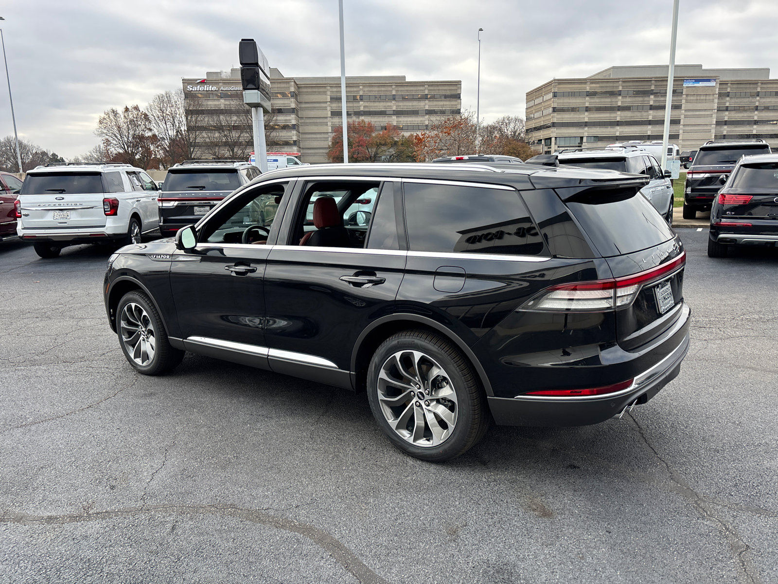 New 2025 Lincoln Aviator Reserve w/ Illumination Package image 5