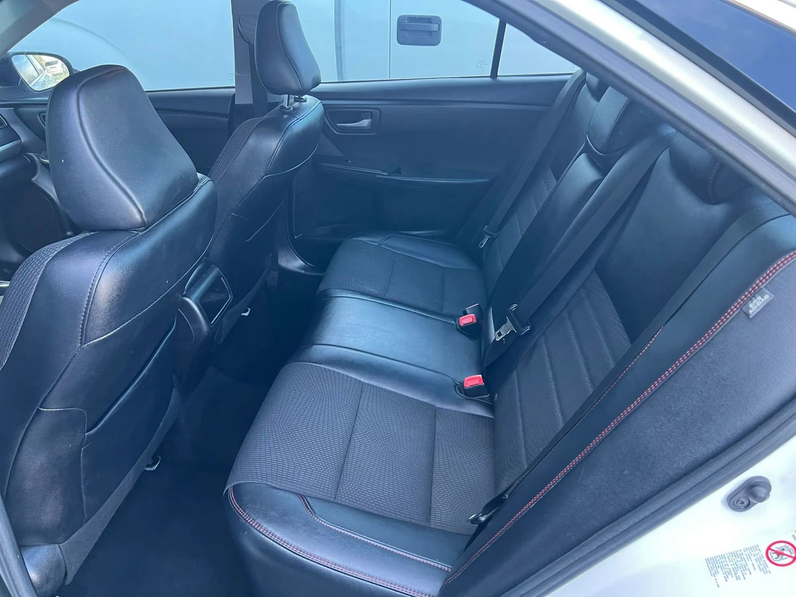 Used 2017 Toyota Camry SE FWD image 10