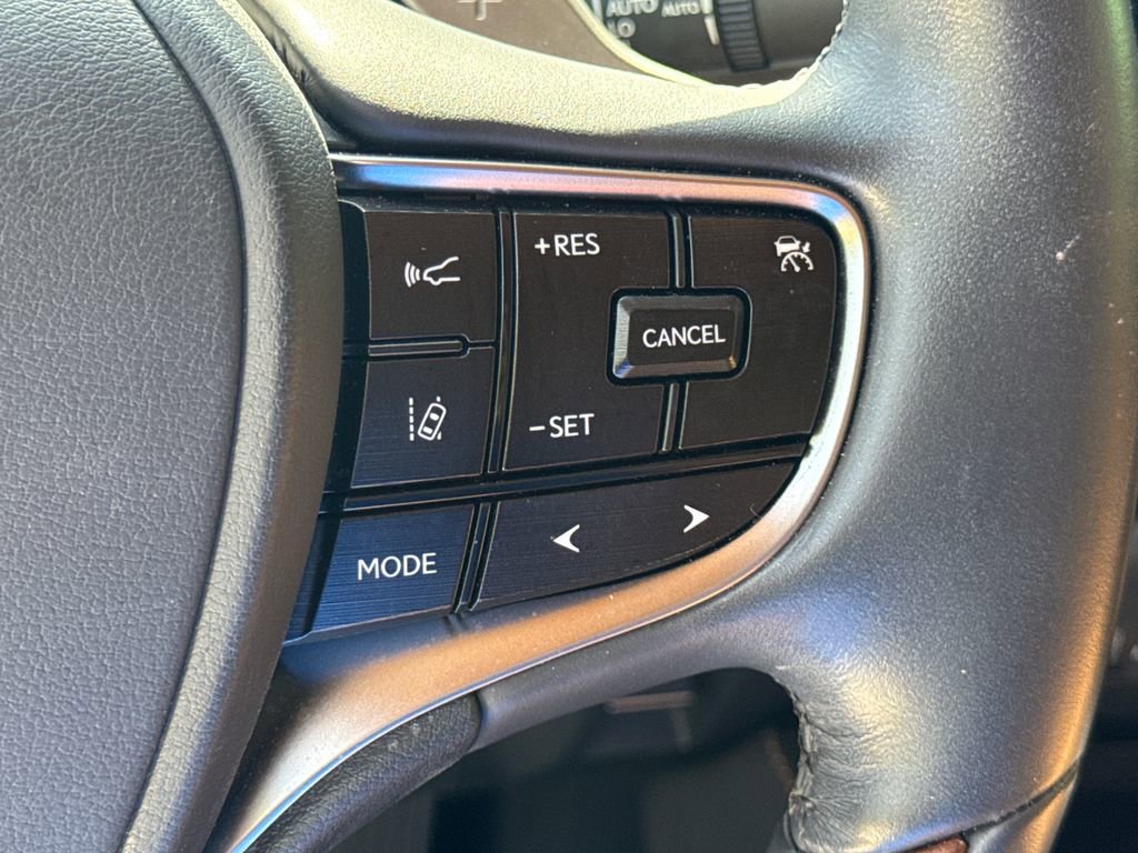 Used 2022 Lexus ES 350 Ultra Luxury w/ Accessory Package 2 FWD image 27