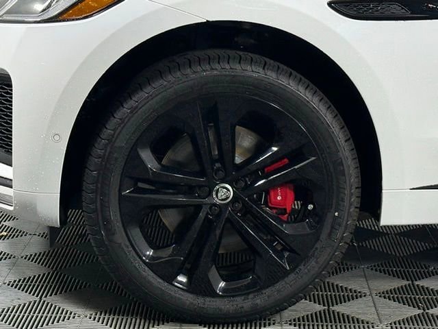 New 2026 Jaguar F-PACE R-Dynamic S image 12