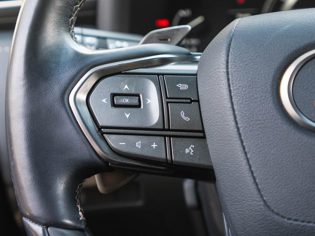 Used 2023 Lexus LX 600 4WD w/ Appearance Package image 16