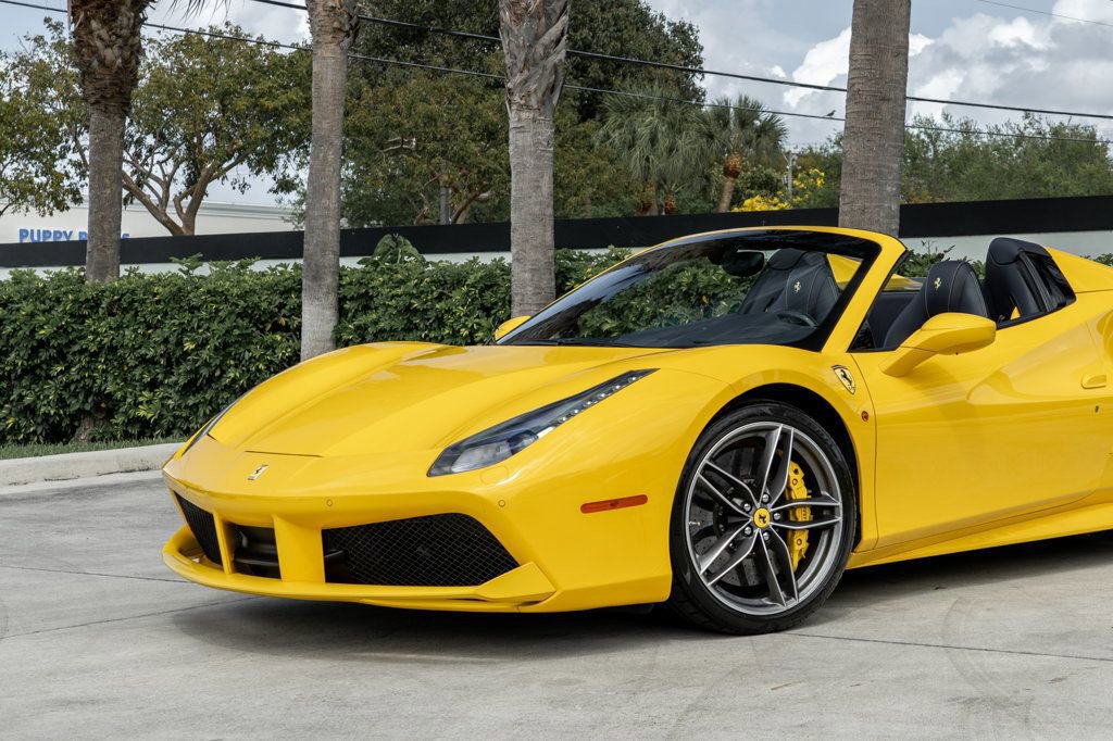 Used 2017 Ferrari 488 Spider image 3