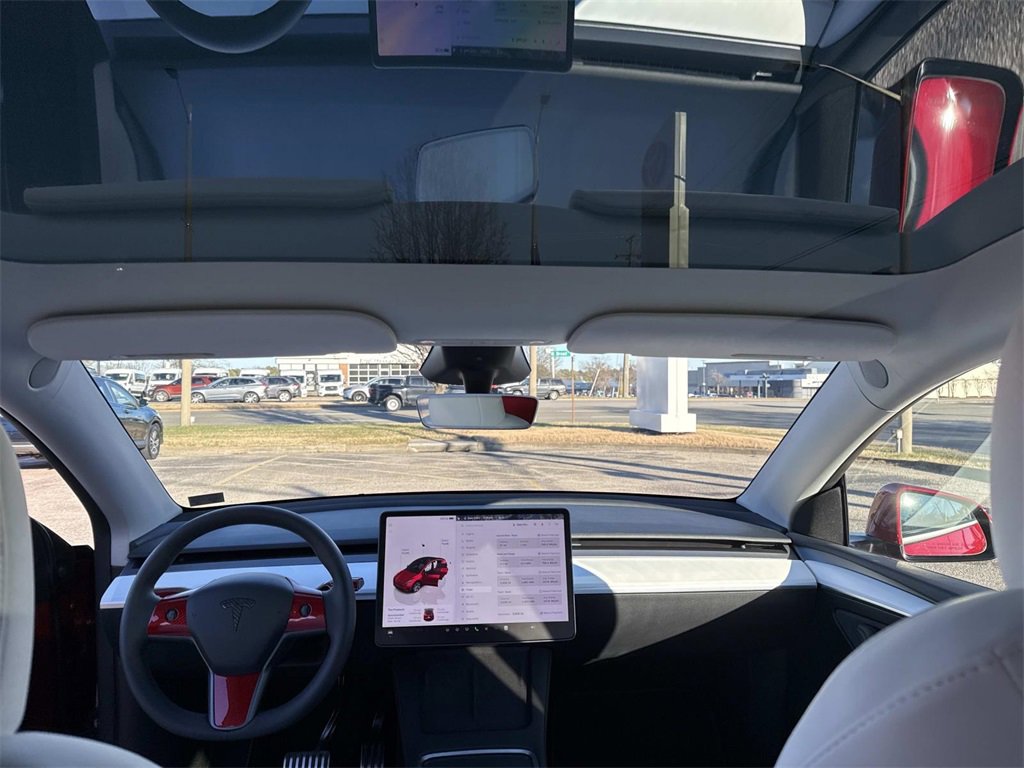 Used 2024 Tesla Model Y Long Range image 17