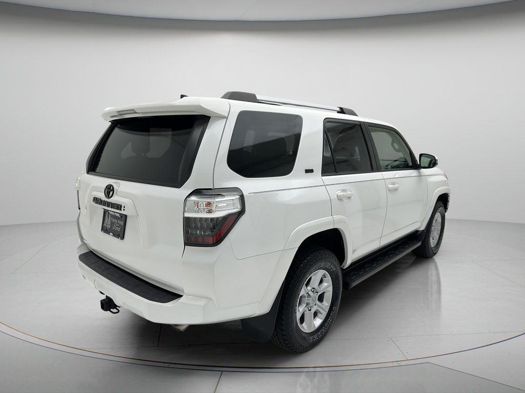 Used 2021 Toyota 4Runner SR5 Premium w/ Moonroof Package AWD/4WD image 3