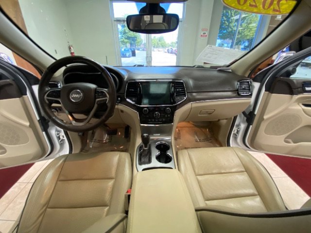 Used 2020 Jeep Grand Cherokee Overland RWD image 29